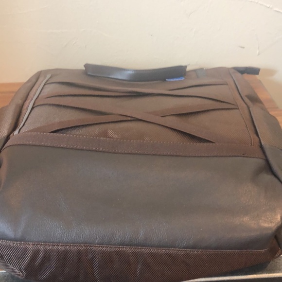 PINO PORTE unisex RFID safe backpack - Picture 3 of 8